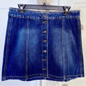 Mudd blue denim button skirt